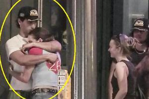 Prinși în fapt! S-au sărutat cu foc și au confirmat relația! Fotografiile incendiare cu cel mai nou cuplu din showbiz au scăpat pe internet!
