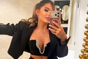 Soția a răbufnit pe internet după ce jucătorul a părăsit lotul naționalei României: „Rușine să vă fie! Lacrimile mele au fost infinite”