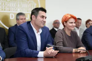 Ce s-a aflat despre prima soție a lui Claudiu Manda i-a suprins pe toți! Dar mai ales gestul făcut de Olguța pentru mama copilului soțului e chiar cir...