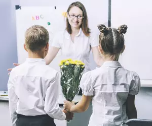 Ziua Învățătorului, 5 iunie. Zi liberă pentru elevi şi profesori