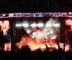 Bilanțul busculadei de la concertul de muzică organizat de rapperul american Travis Scott a ajuns la 9 morți