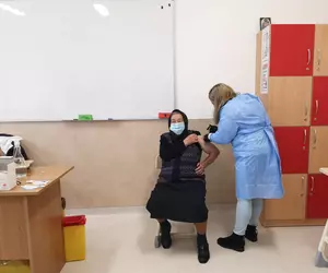 SONDAJ INSCOP. Aproape 37% dintre românii nevaccinați spun că vor să se imunizeze. Câți nu cred că se poate muri de COVID