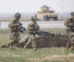 SUA vor să retragă soldați americani din România, îngrijorare în flancul estic al NATO