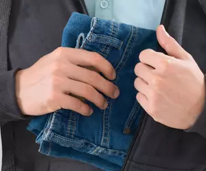 Un român a furat haine de 5.000 de euro în 90 de minute, din 5 magazine din Austria. Cum a fost prins