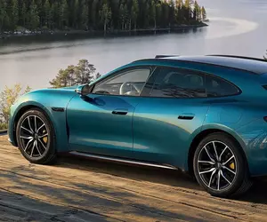 Noua mașină din China care seamănă cu un Porsche se vinde la jumătate de preț: „Jalnic! Incredibil de nerușinat”