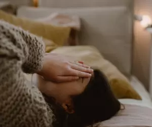 O elevă de 16 ani, din România, nu a mai fost la școală din ianuarie și e îngrijorată de ce va păți: „Dacă e o amendă, măcar o plătim”