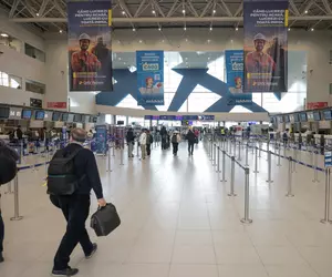 Informațiile esențiale pe care românii le pot afla din noua platformă pentru aeroporturi