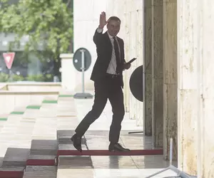 Imagini cu miniștrii PSD care și-au dat demisiile din Guvern. PSD: „Suntem pregătiți să participăm la formarea unui nou guvern pro-european”