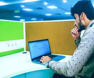 Un gigant tech plătește 16.000 de angajați ca să plece de bunăvoie. Anul trecut, compania a concediat peste 15.000 de oameni