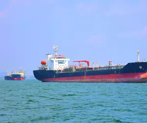 Donald Trump ordonă Marinei SUA să distrugă orice ambarcațiune care plasează mine în Strâmtoarea Ormuz