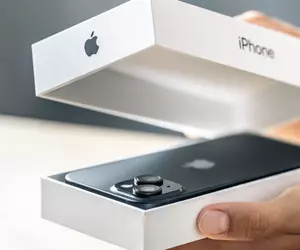 Un român angajat de 8 zile într-un depozit din Germania a furat electronice Apple și Samsung de 160.000 de euro