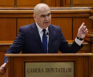 Bolojenismul, sindromul delirului românesc. Nicușor a jucat-o normal