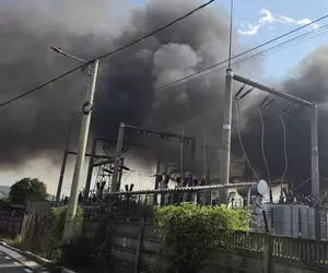 Mesaj RO-Alert emis după un incendiu puternic la un transformator electric din Pucioasa: 50 de oameni au fost evacuați