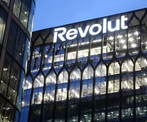 Revolut își deschide sediu în România, chiar în mijlocul Bucureștiului și va ajunge la aproape 400 de angajați în acest an