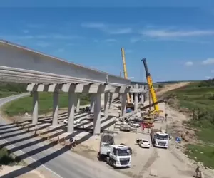 Stadiul lucrărilor pe Autostrada Transilvania A3: Mai sunt de montat doar 16 grinzi din 400 la cel mai lung viaduct din România