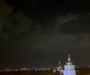 Atac masiv cu rachete balistice și drone asupra Kievului și Harkovului. Cel puțin șase explozii au zguduit capitala Ucrainei
