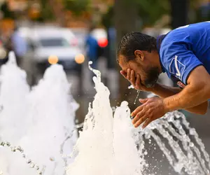Cod portocaliu de caniculă și vijelii în București: ANM anunță temperaturi de 38 de grade și furtuni până pe 9 august