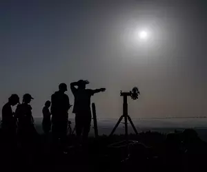 Marea eclipsă de Soare din 12 august s-a încheiat. Imagini spectaculoase din Spania, Islanda și alte zone ale Europei