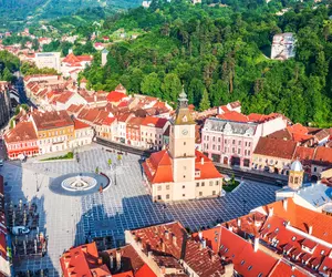 Brașovul reduce iluminatul public pentru a economisi energie. Primăria estimează un consum mai mic cu 35%