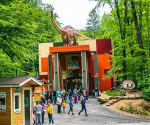 Locul din România inclus în topul european alături de Disneyland: a atins 4,5 milioane de vizitatori și aduce o atracție unică