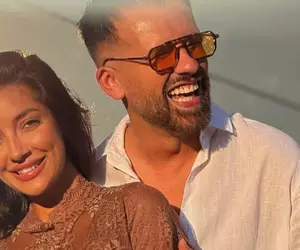 Florin Ristei și iubita sa, Ramona, au dat frâu pasiunii în largul mării. Imaginea care a încins Instagramul
