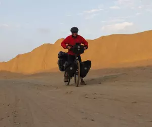 Decizia luată de un român după ce a traversat continentele americane pe bicicletă: „Mai curios și mai aproape de esență”