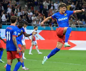 Reghecampf 3.0, start cu emoții » FCSB s-a chinuit serios cu Oțelul, care a jucat aproape o repriză în 10 + Clasamentul