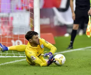 Laurențiu Popescu, cel mai bun fotbalist al Craiovei în Bulgaria, a vorbit despre concurența cu Răzvan Sava