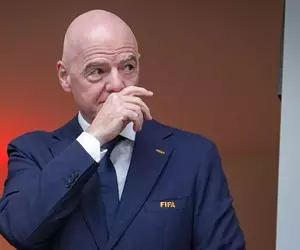 Englezii anunță planul lui Infantino » Așa vrea să își facă aliați: unde trimite finala Mondialului din 2030
