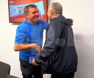 Reacția lui Gică Hagi la revederea cu Dan Petrescu » Imaginile serii, la pauză, în Ghencea