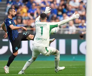 Inter - Verona » Echipa lui Cristi Chivu sărbătorește titlul pe „San Siro” + Vermeșan e rezervă la oaspeți