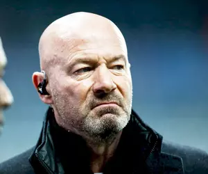 Alan Shearer arată cu degetul o fază crucială din PSG - Bayern: „E absurd total!” » Wayne Rooney îi dă dreptate: „Așa o fi în Europa”