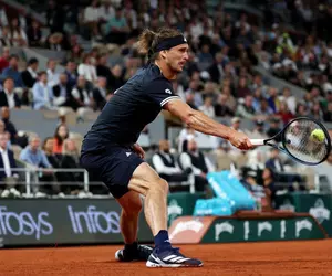 Marele favorit s-a calificat în semifinale la Roland Garros