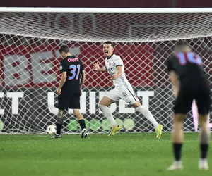 Eroul sibienilor a recunoscut că e fan FCSB: „Cu ei țineam în copilărie! Preferatul meu era Budescu” » Ce-ar răspunde unei oferte din partea lui Gigi Becali: „Eu aștept...”