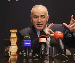 Garry Kasparov: „Războiul Ucraina - Rusia s-ar putea termina în scenariul 1918, nu 1945” + Pe cine alege dintre Messi și Maradona: „El e mai mare”
