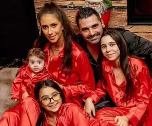 Așa arată luxul în Pipera! Vila de 400.000 € a lui Pepe are tavan de sticlă. Artistul și-a deschis ușile casei: „Când ninge, atmosfera e deosebită”. Vezi imaginile spectaculoase din dormitor și bucătărie