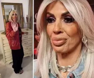 Cum arată extravagantul apartament în care Raluca Bădulescu stă cu chirie. Are pat rotund și covoare din piele de ponei! „Plătesc 1.300 de euro pe lună!” / FOTO