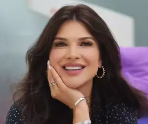 Monica Bîrlădeanu a deschis sezonul cu o baie în Atlantic! Ce i s-a părut de-a dreptul „șocant” actriței în vacanța din Franța