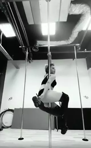 loredana-groza-dans-la-bara-3