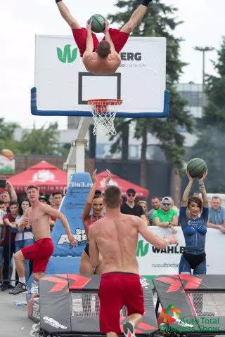 Lords of Gravity 4
