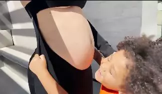 kylie-jenner-insarcinata-a-doua-oara-4