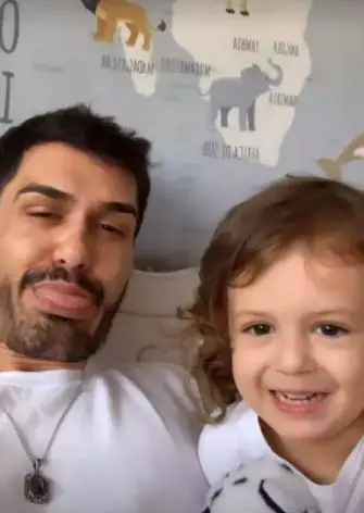 george-burcea-si-fetitele-lui-1