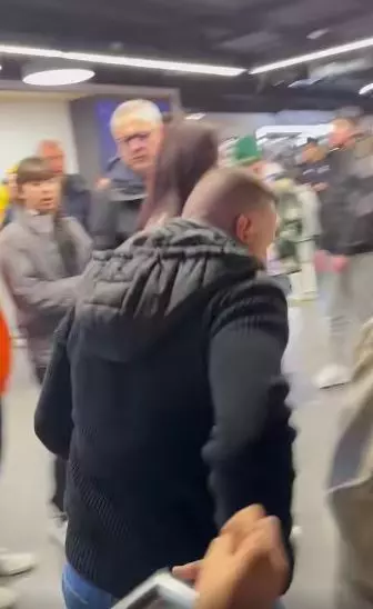 hot magician robert tudor (2)