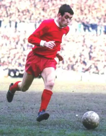 CALLY RUNS THE LINEa5