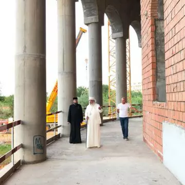 Vizita-Patriarhului-Romaniei-pe-santierul-CMN-4-maiPrima