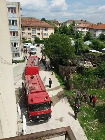 prahova incendiu floresti_pompieri