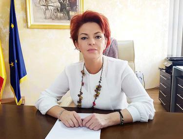 Cum poți câștiga 11.000 de euro pe lună, la stat. Cazul Elenei Petrașcu, formată de PSD, preluată de PNL și adusă acum de Cîțu la Guvern