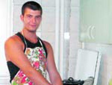 Barbati La Cratita Stiri știri Romania Libertatea Libertatea