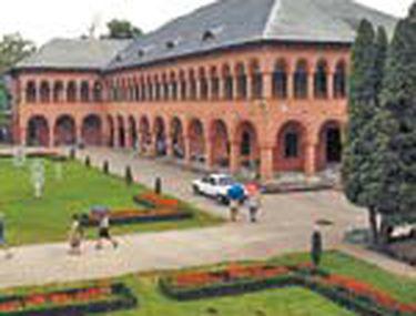 Primarii Se Bat Pe Palatul Mogosoaia Stiri Ètiri Romania Libertatea Libertatea