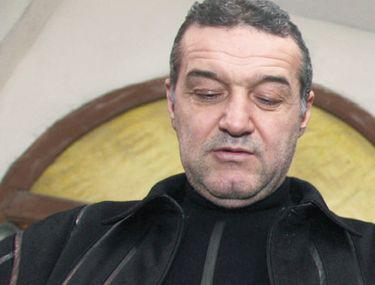 Viorel Păunescu Presedintele De Onoare Al Stelei Gigi Becali Are Bani Mulţi Fotbal Sport Libertatea Libertatea